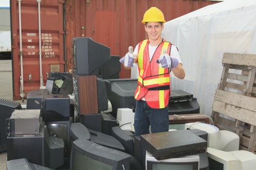 Composting and recycling garden waste